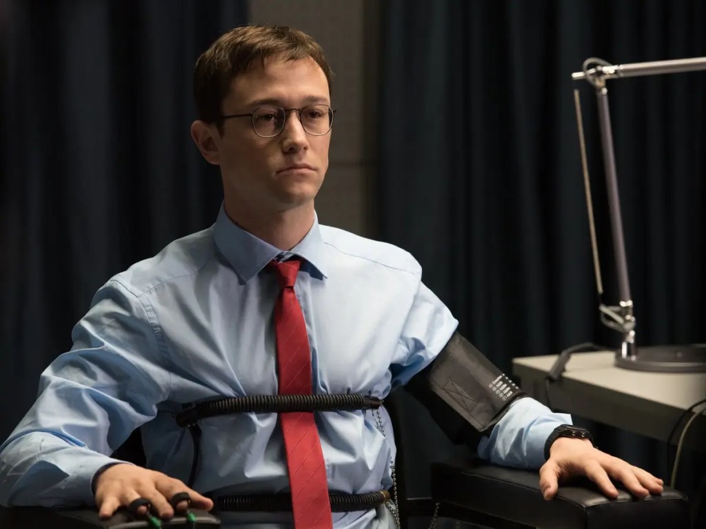 魔術方塊對付巨大機器 – 我夢見神鬼駭客史諾登 (vol.49,&nbsp;s2ep30)